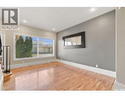 4pc Ensuite bath - 2 563 5th Avenue N, Saskatoon, SK S7K2R1 Photo 6