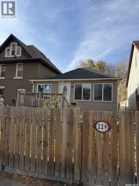 229 I AVENUE N, Saskatoon