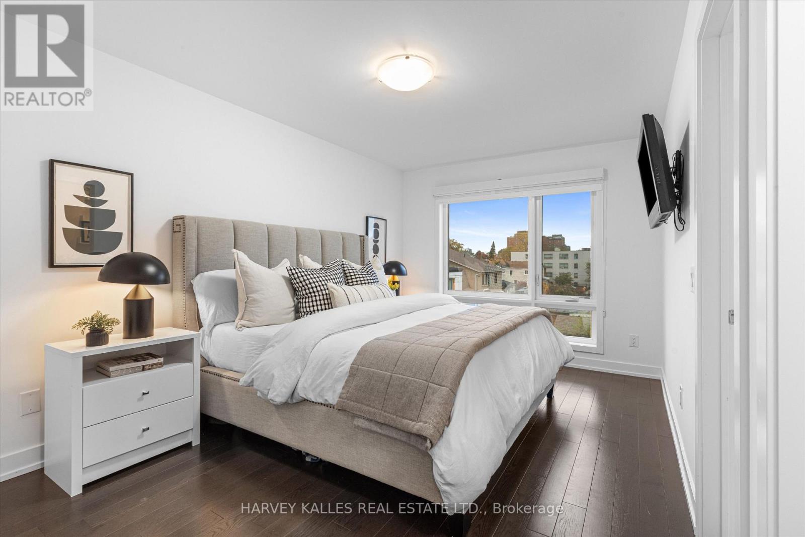 609A Harvie Avenue, Toronto, ON photo 13