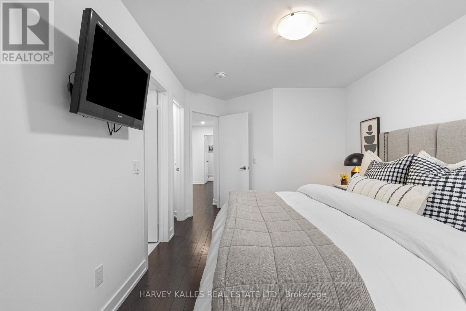 609A Harvie Avenue, Toronto, ON photo 14