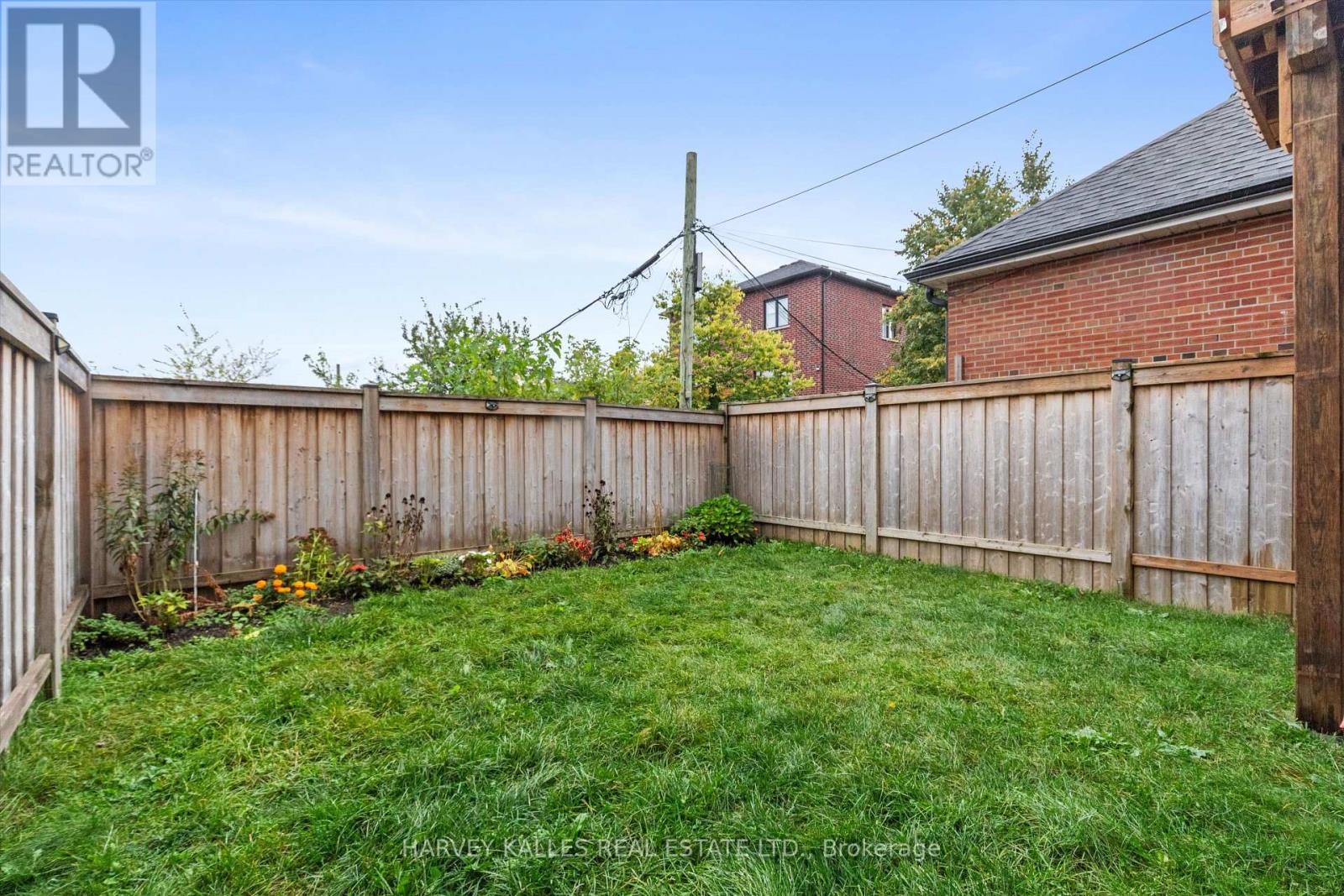 609A Harvie Avenue, Toronto, ON photo 26