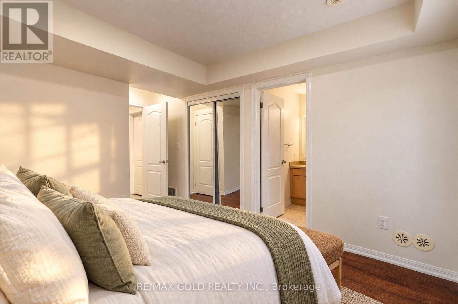 14 Memory Lane, Brampton, ON photo 10