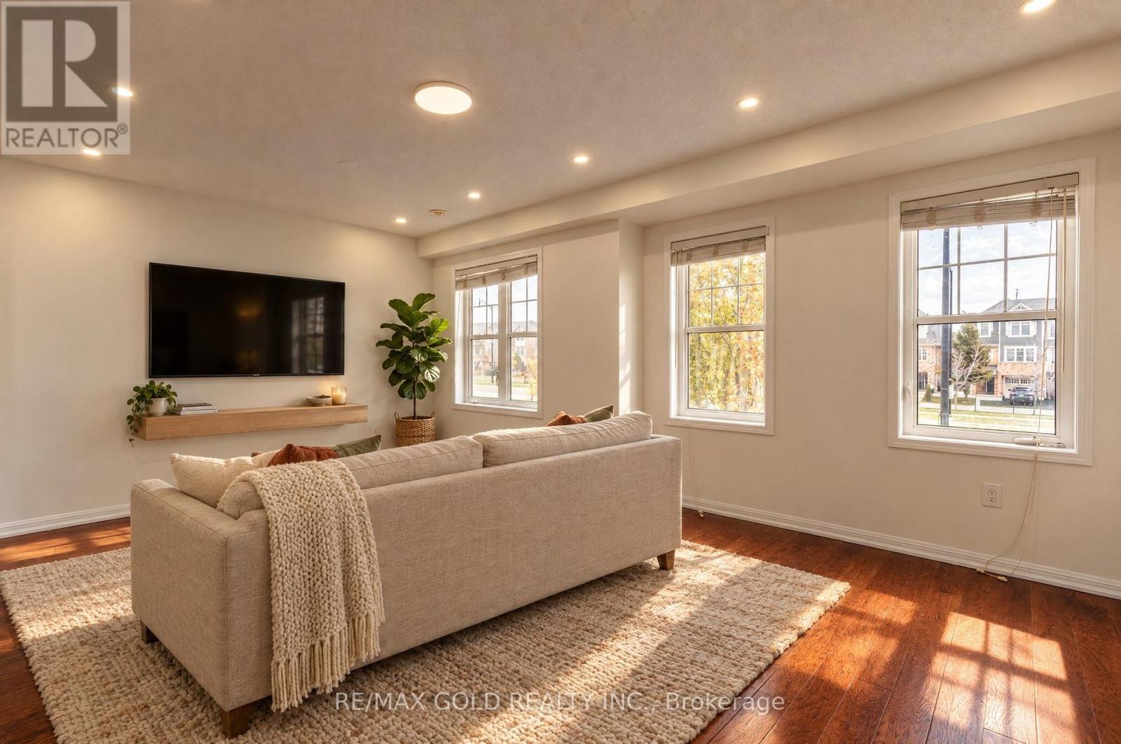 14 Memory Lane, Brampton, ON photo 23