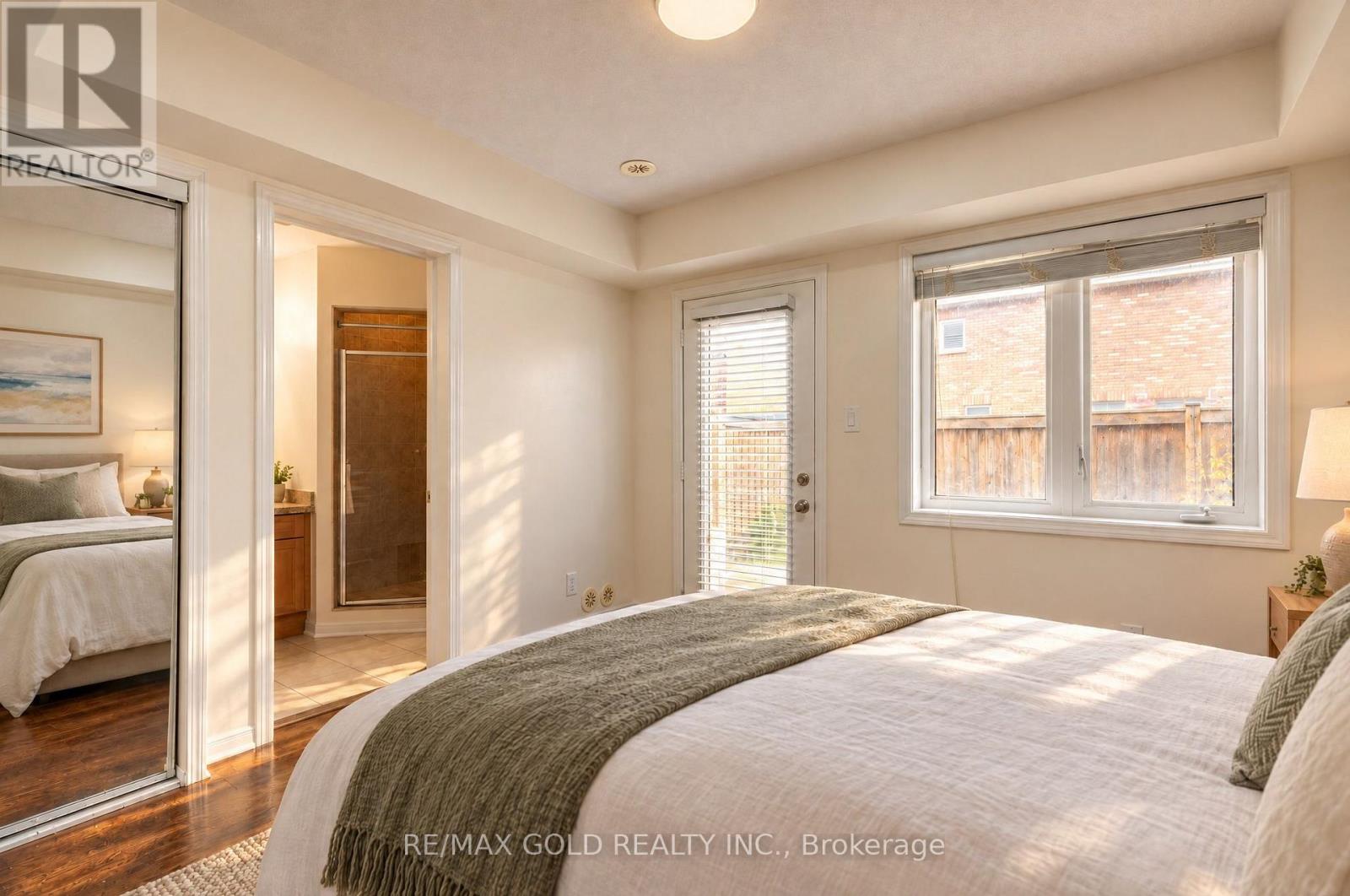 14 Memory Lane, Brampton, ON photo 9