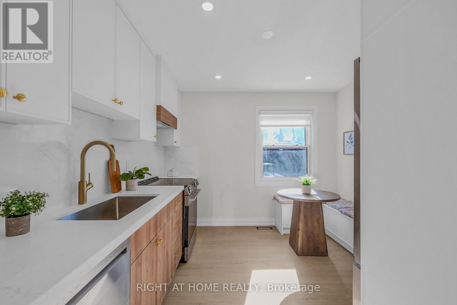 9- 3665 Flamewood Drive, Mississauga, ON photo 11