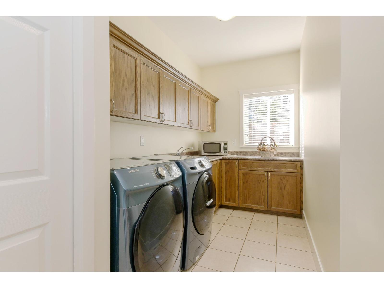 Photo of 6122 164 STREET 15