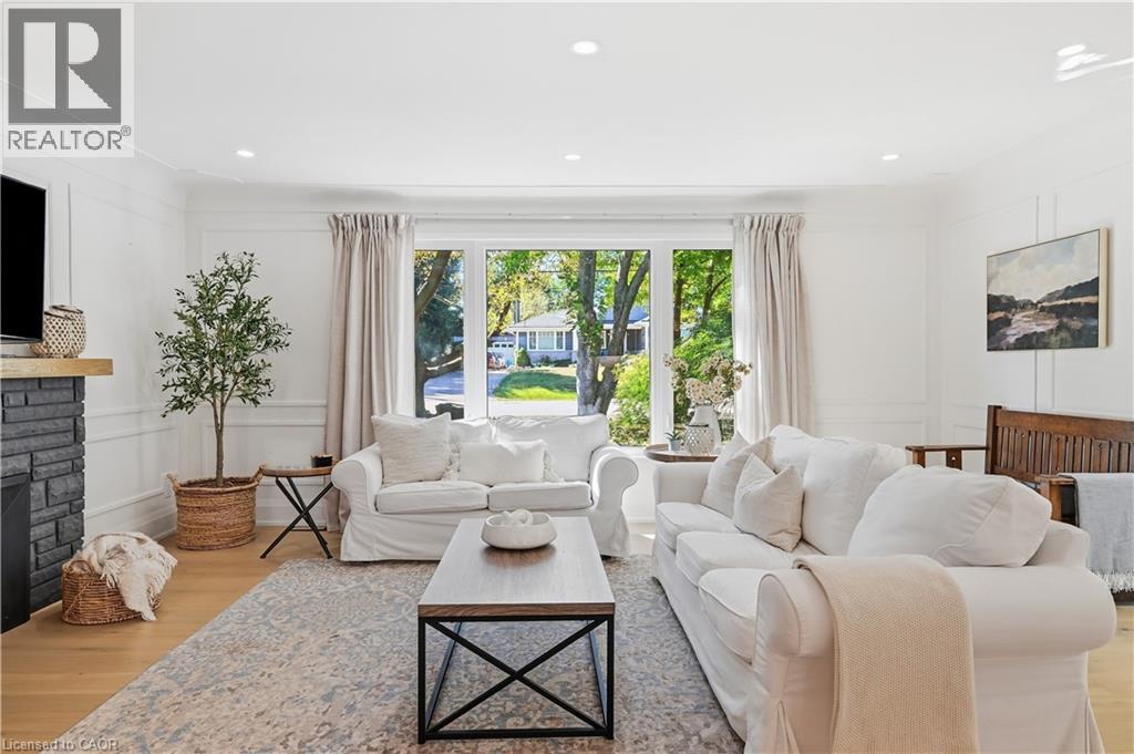 869 CONDOR Drive, Burlington — photo 8