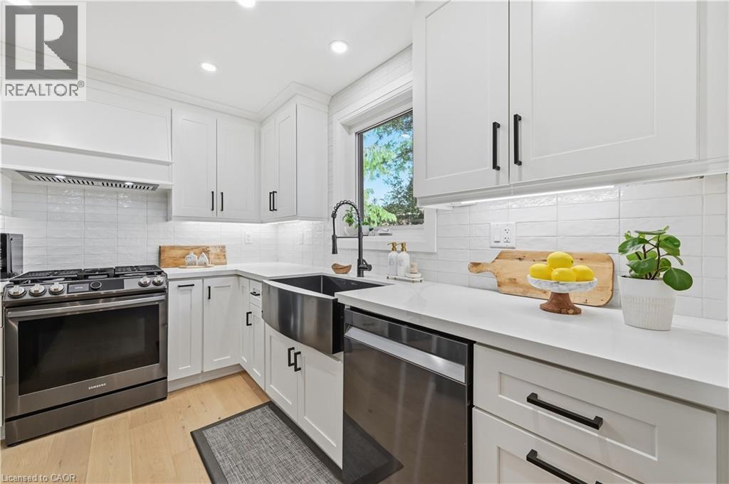 869 CONDOR Drive, Burlington — photo 12