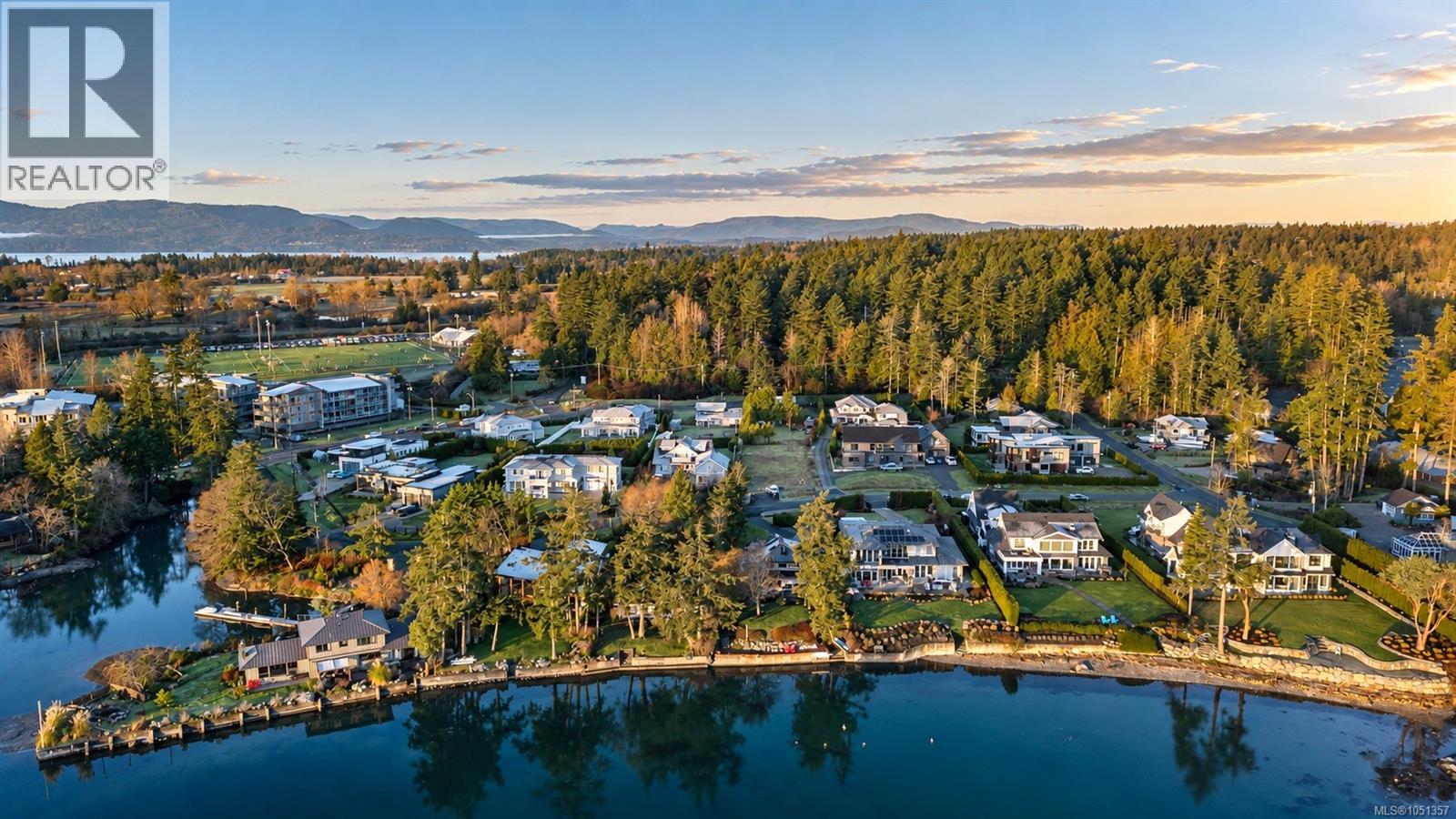  10724 Bayfield Road, North Saanich