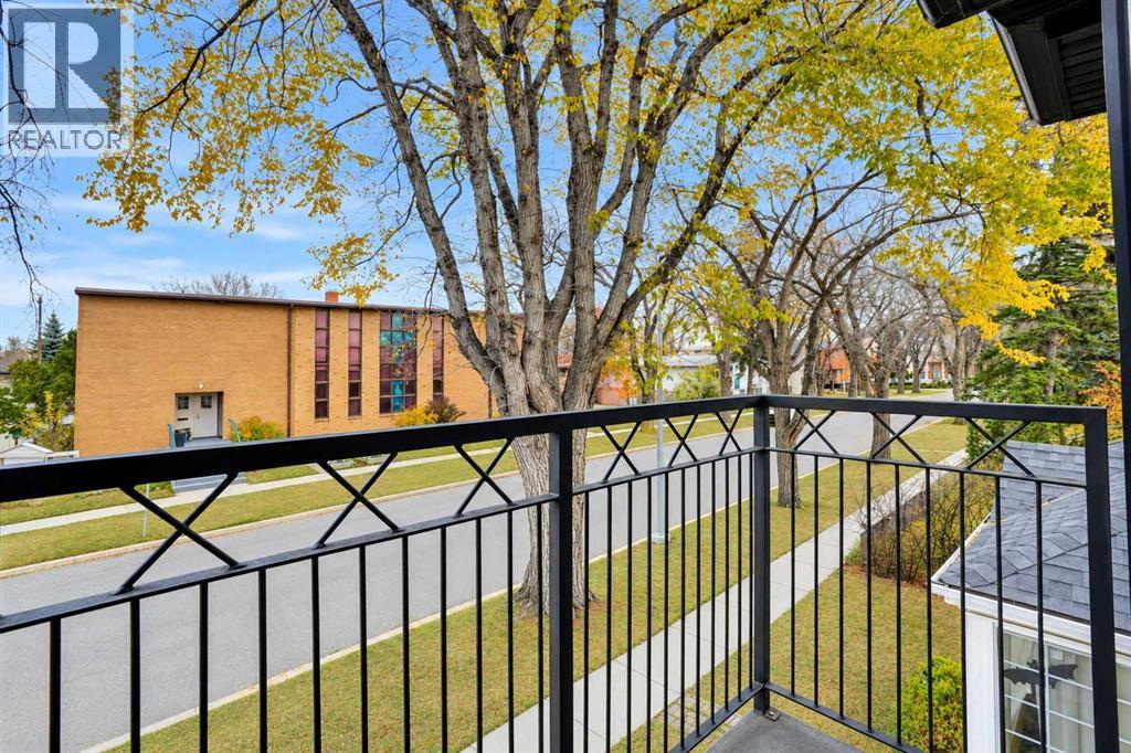 137 11 Avenue NW photo 31