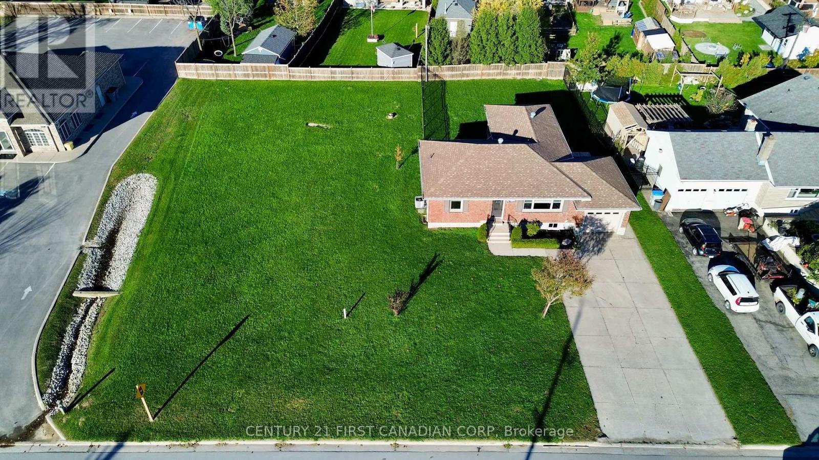 33374 Richmond photo 3