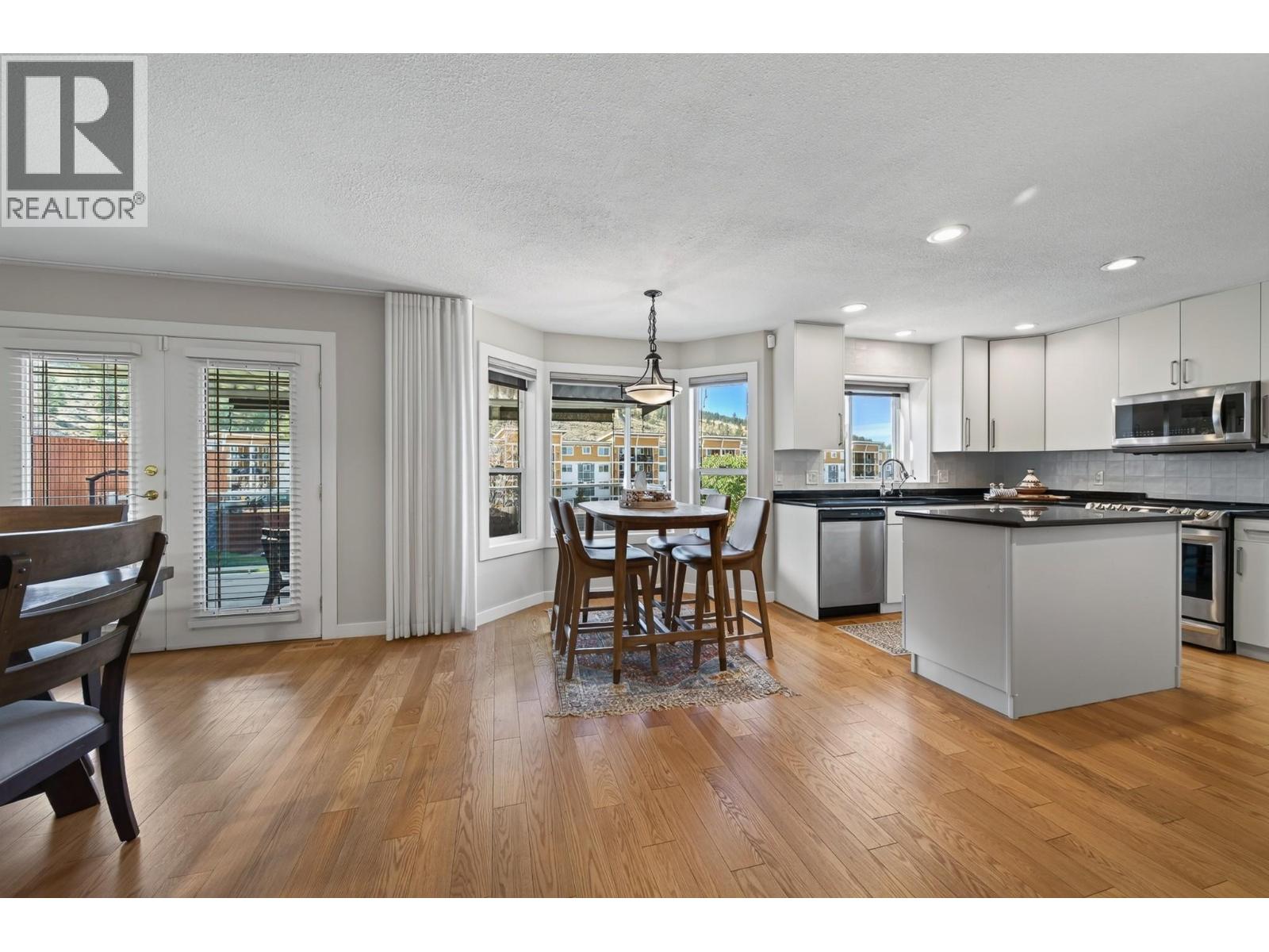 979 Regent Crescent - 6