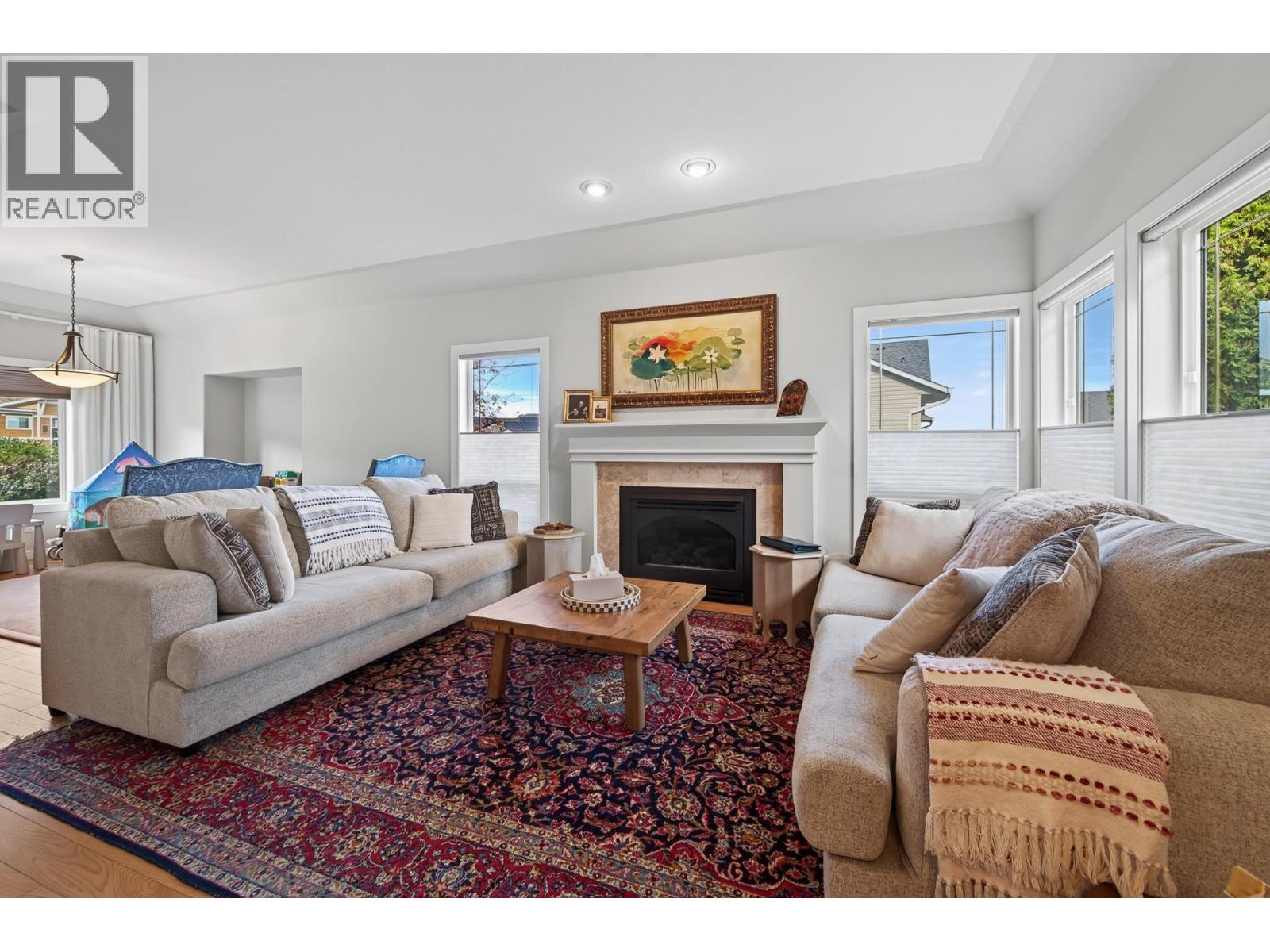 979 Regent Crescent - 3