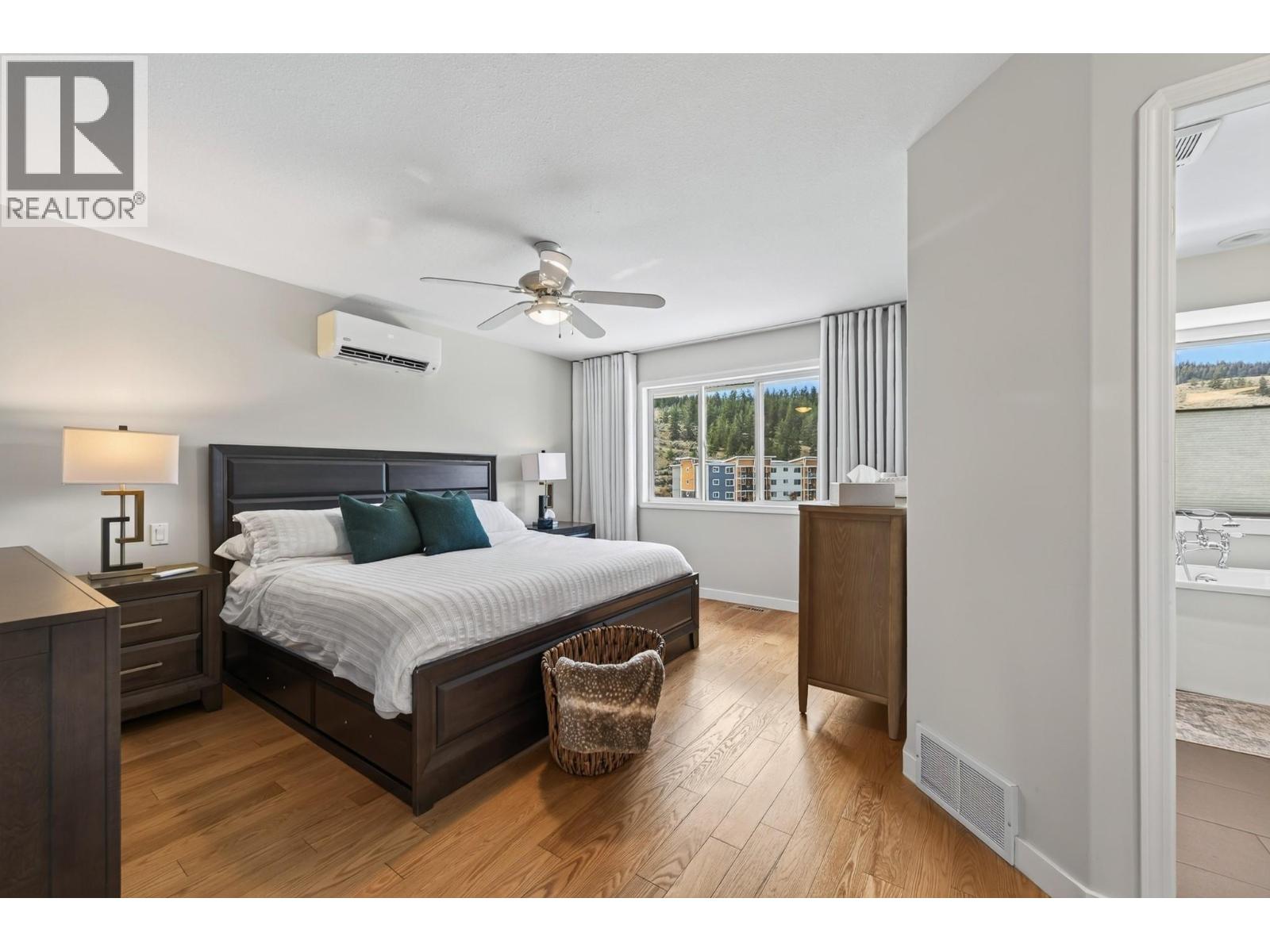 979 Regent Crescent - 24
