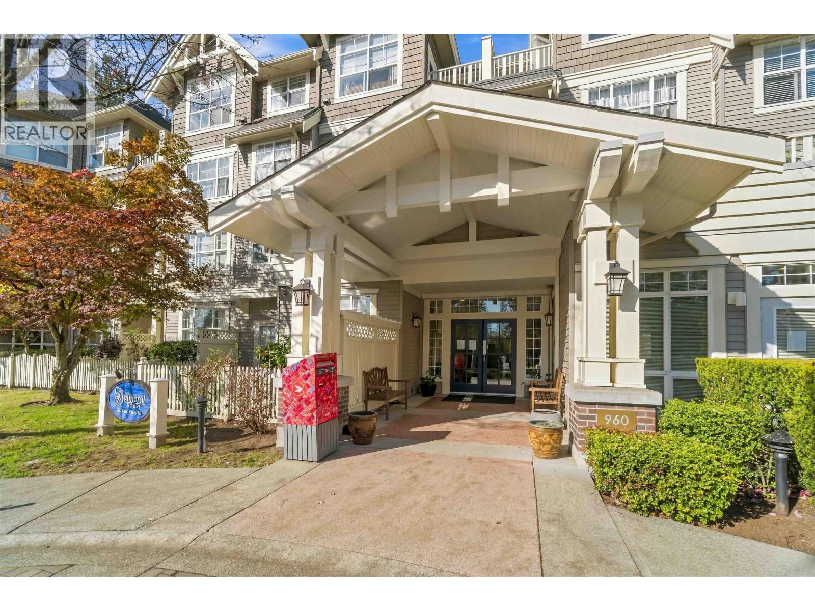 Photo of 411 960 LYNN VALLEY ROAD 5