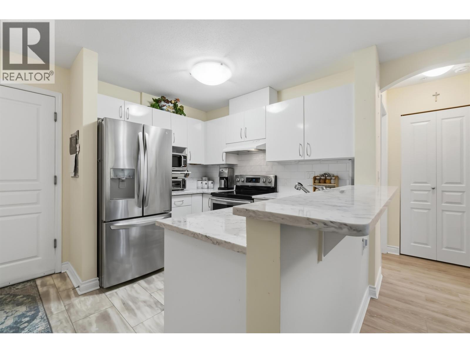 Photo of 411 960 LYNN VALLEY ROAD 6