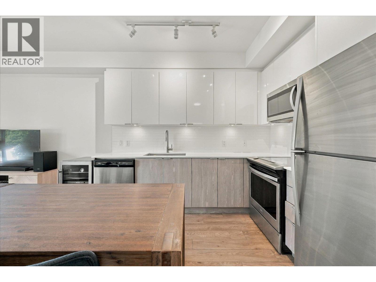 Photo of 324 37881 CLEVELAND AVENUE 8