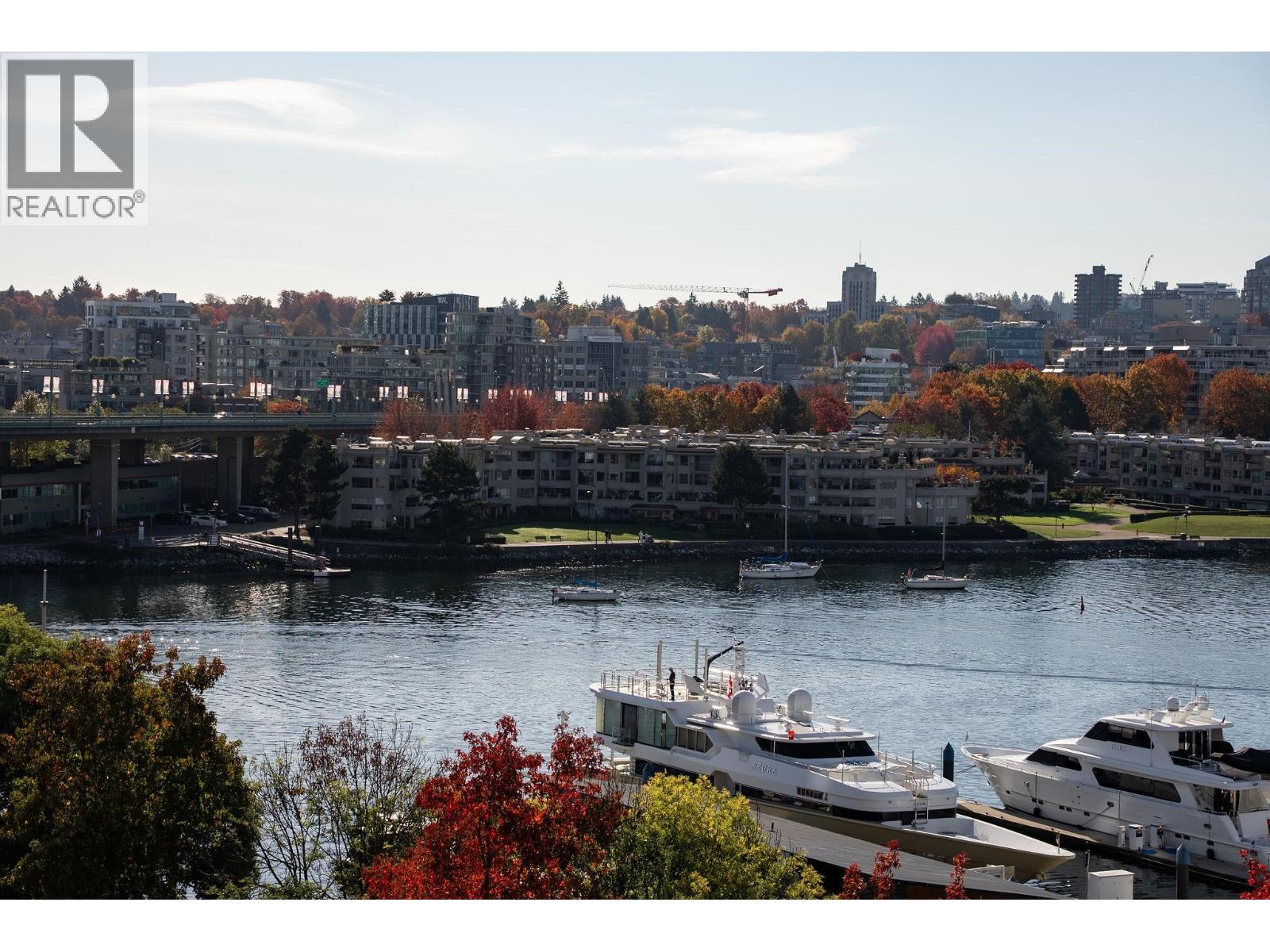 Photo of 901 1067 MARINASIDE CRESCENT 11