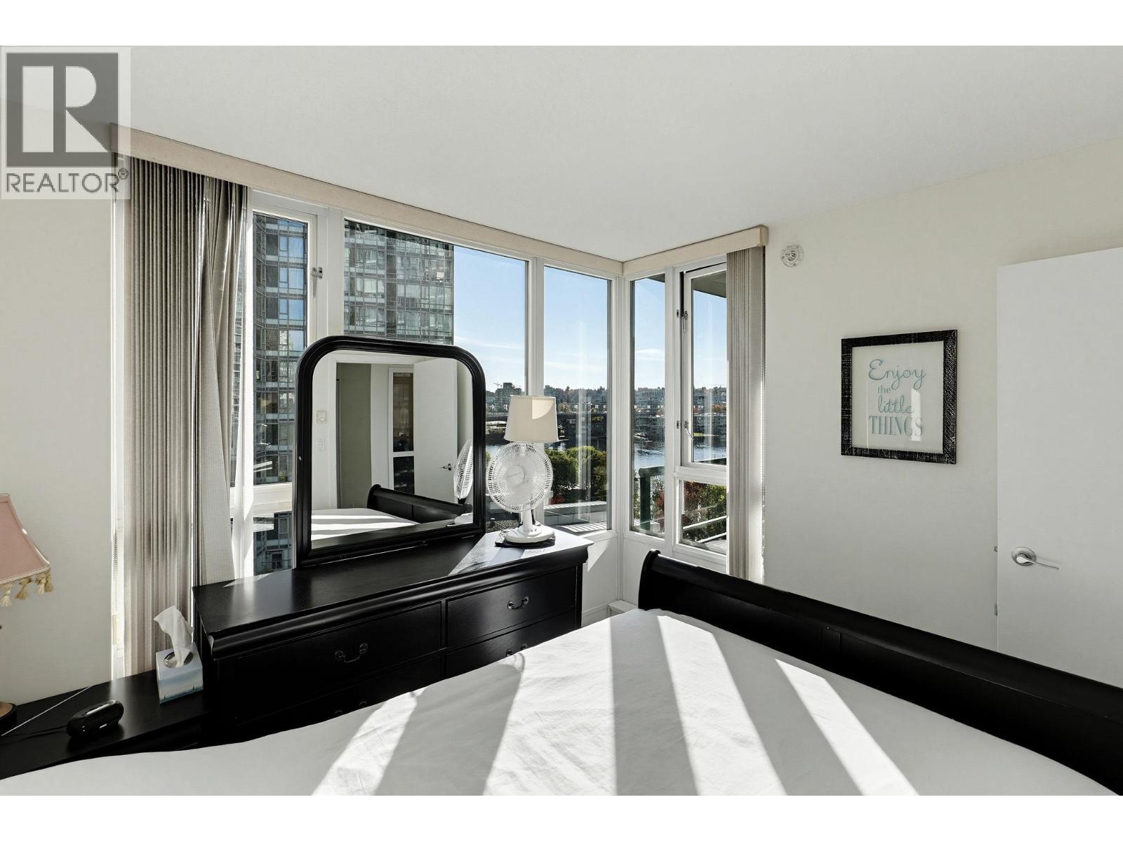 Photo of 901 1067 MARINASIDE CRESCENT 19