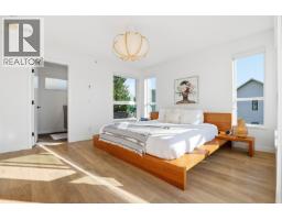 24 533 E 3rd Street, North Vancouver, BC V7L1G4 Photo 13