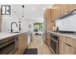 24 533 E 3rd Street, North Vancouver, BC V7L1G4 Photo 7