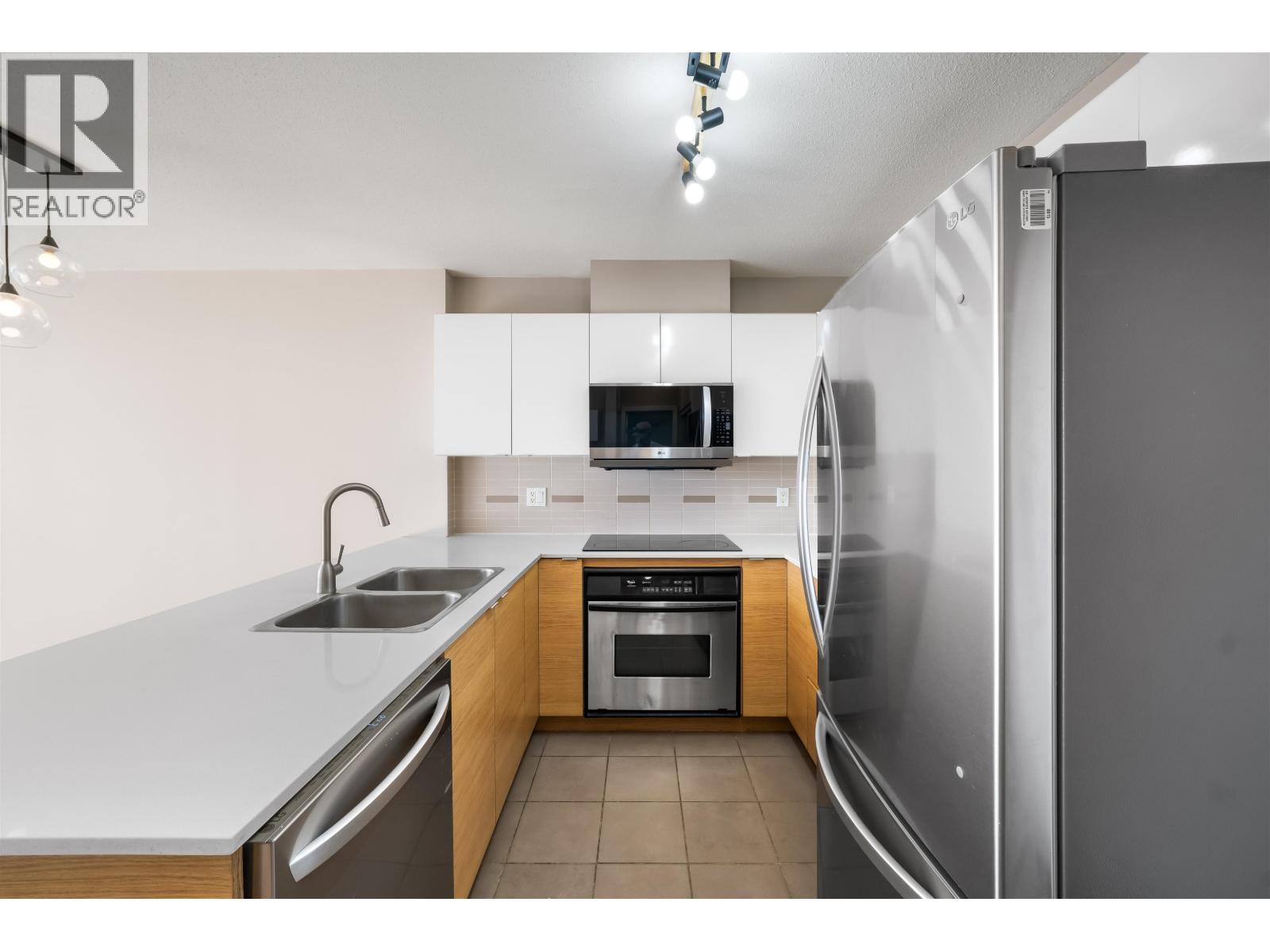Photo of 1807 4118 DAWSON STREET 9