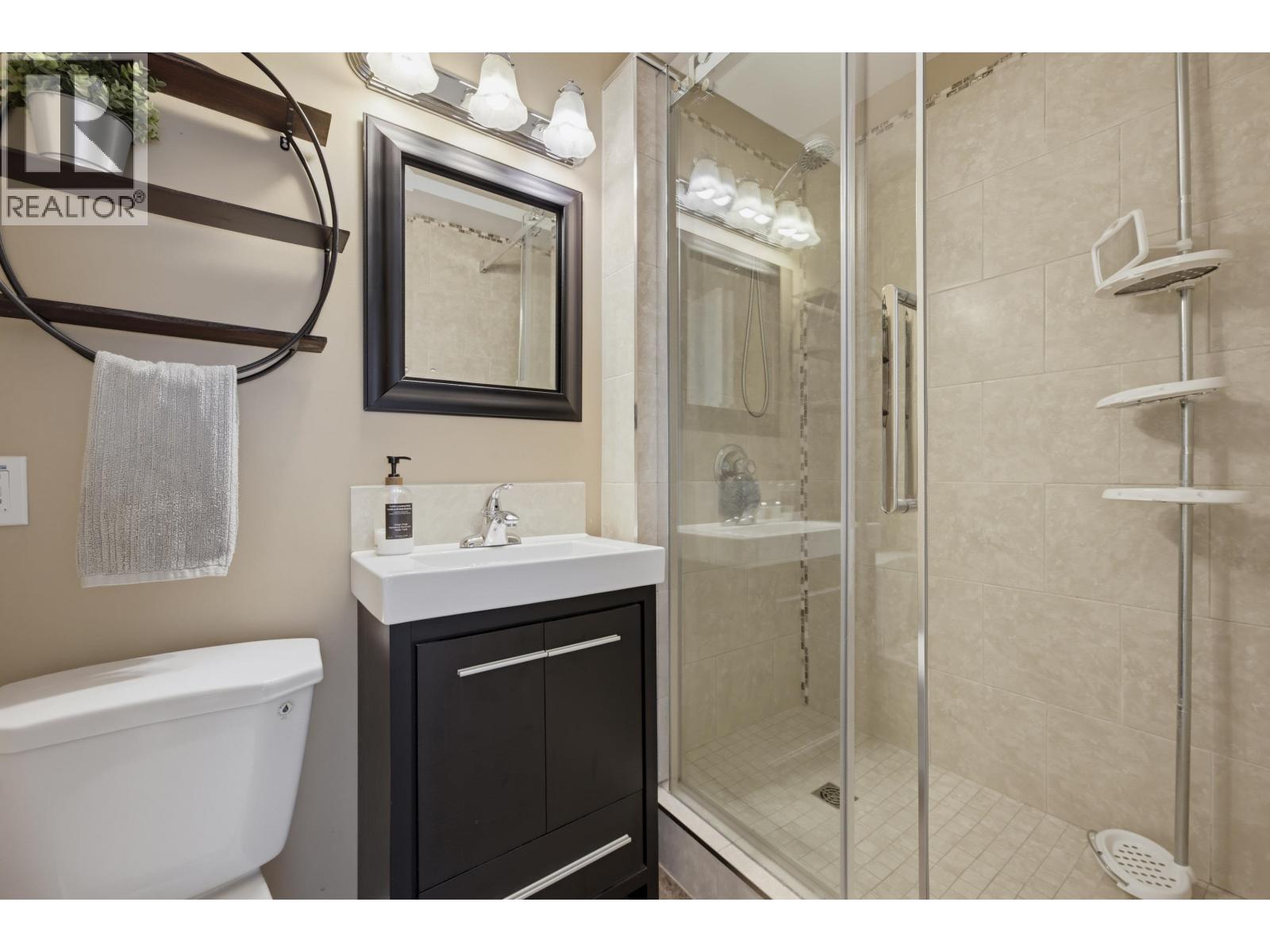 Photo of 11601 211 STREET 23