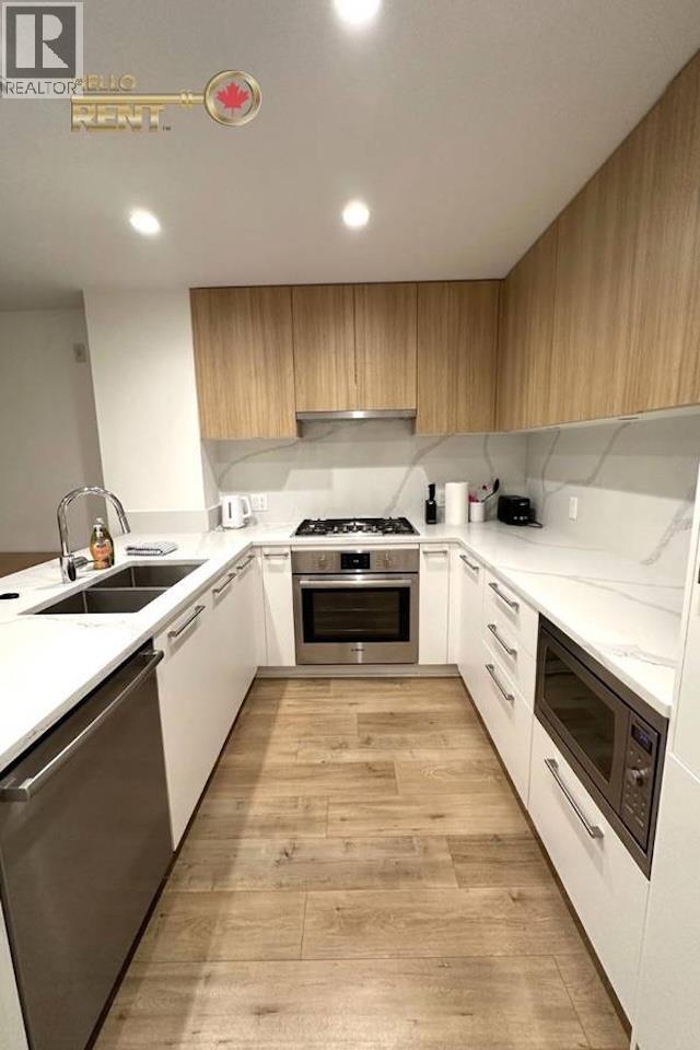 213 2035 GLENAIRE DRIVE, North Vancouver - Image 1