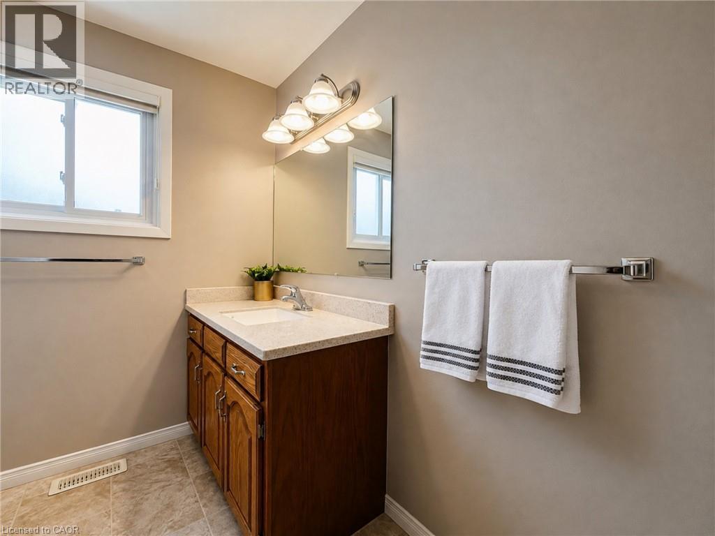 4 Bed, 2 Bath House for Rent in London – 456 BELVEDERE Avenue, London – MLS# 40872886 - Image 14