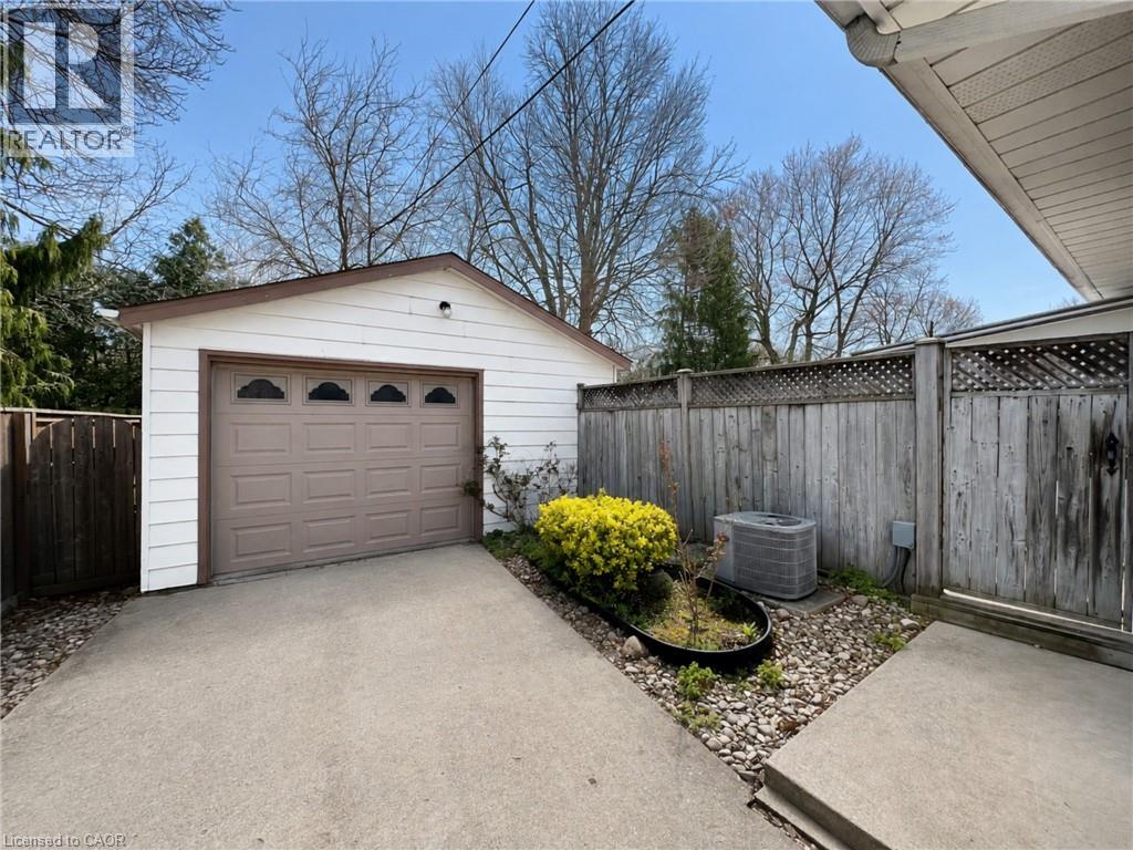 4 Bed, 2 Bath House for Rent in London – 456 BELVEDERE Avenue, London – MLS# 40872886 - Image 4