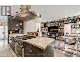 Upper - 21 Howland Avenue, Toronto, ON M5R3B2 Photo 15