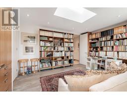 Upper - 21 Howland Avenue, Toronto, ON M5R3B2 Photo 30