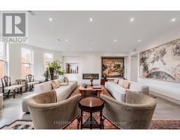 Kitchen - Upper - 21 Howland Avenue, Toronto, ON M5R3B2 Photo 7