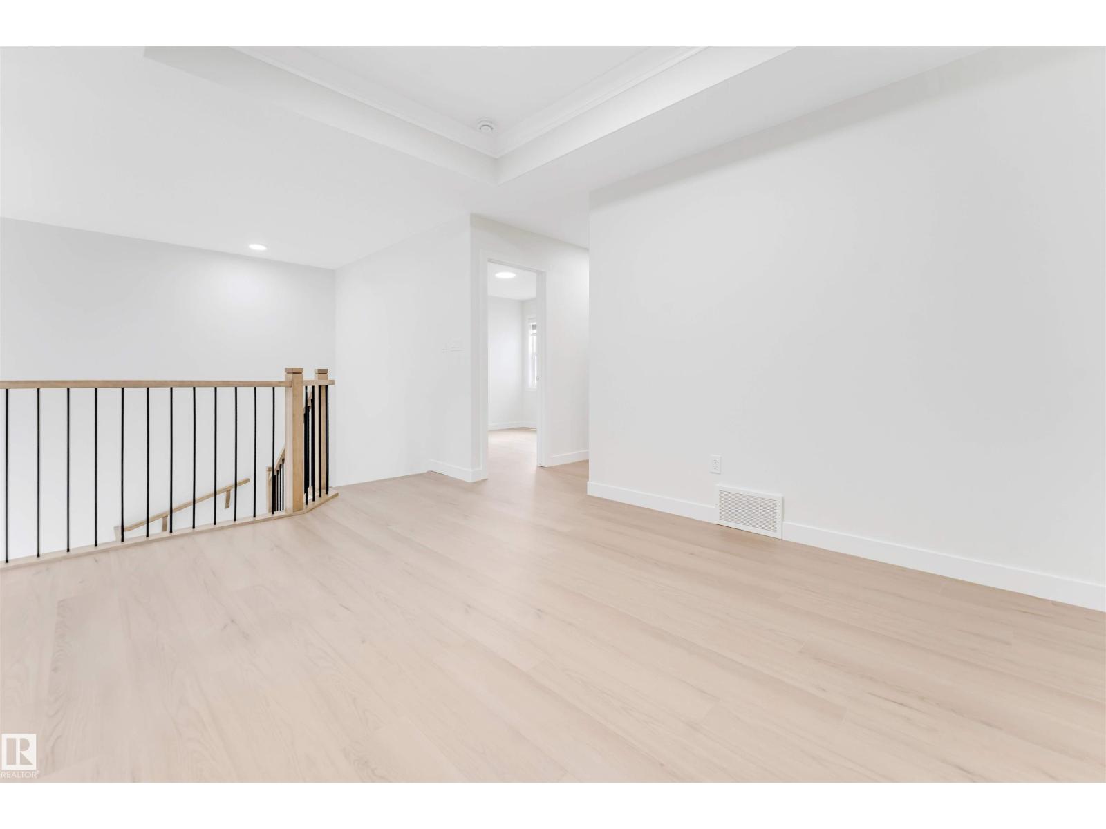 3926 39 Avenue, photo 23