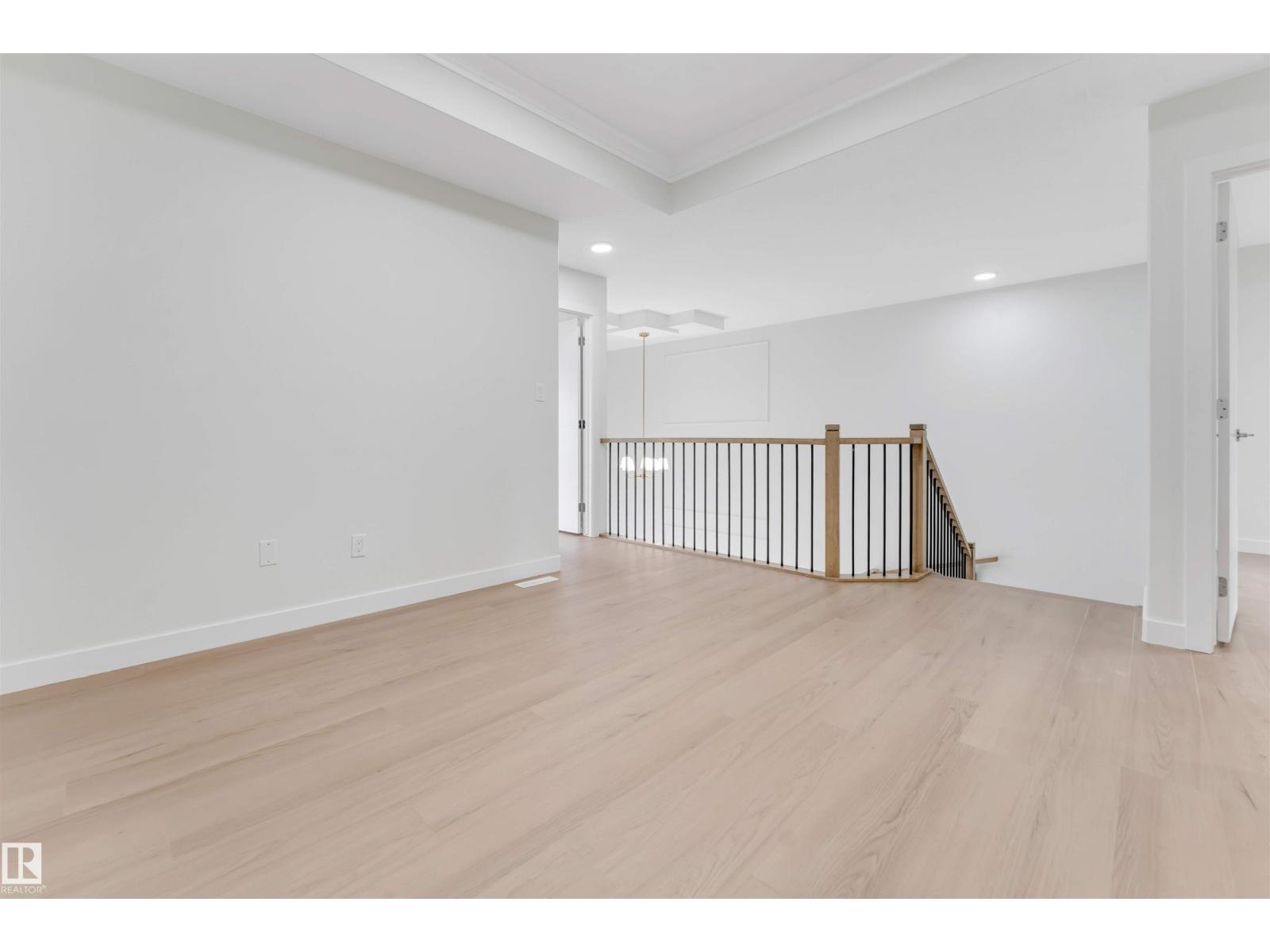 3926 39 Avenue, photo 24