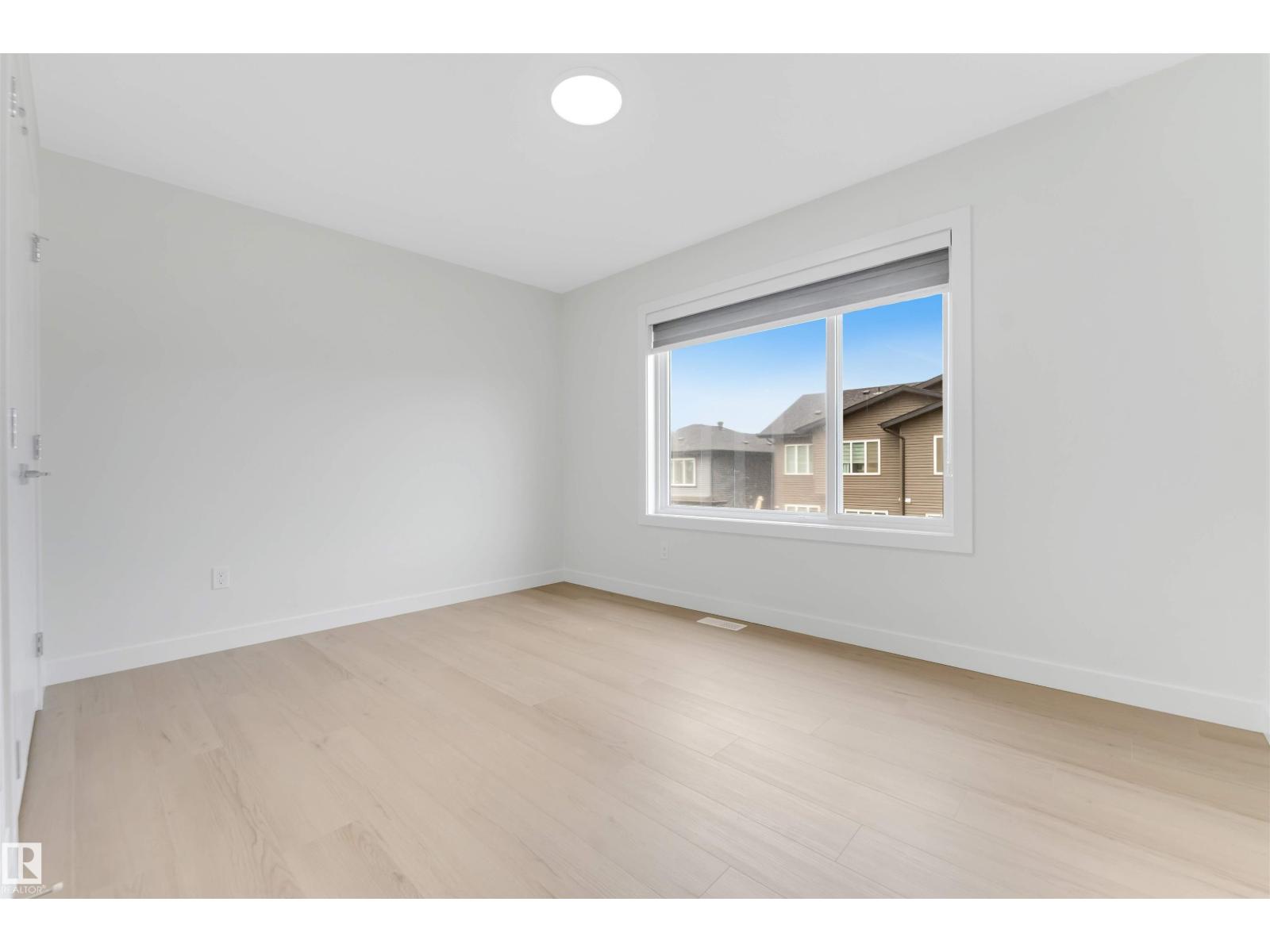 3926 39 Avenue, photo 33
