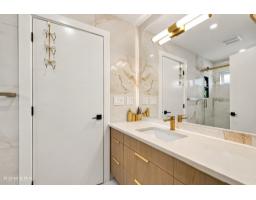 2118 Oakridge Crescent, Abbotsford, BC V2T6A8 Photo 21