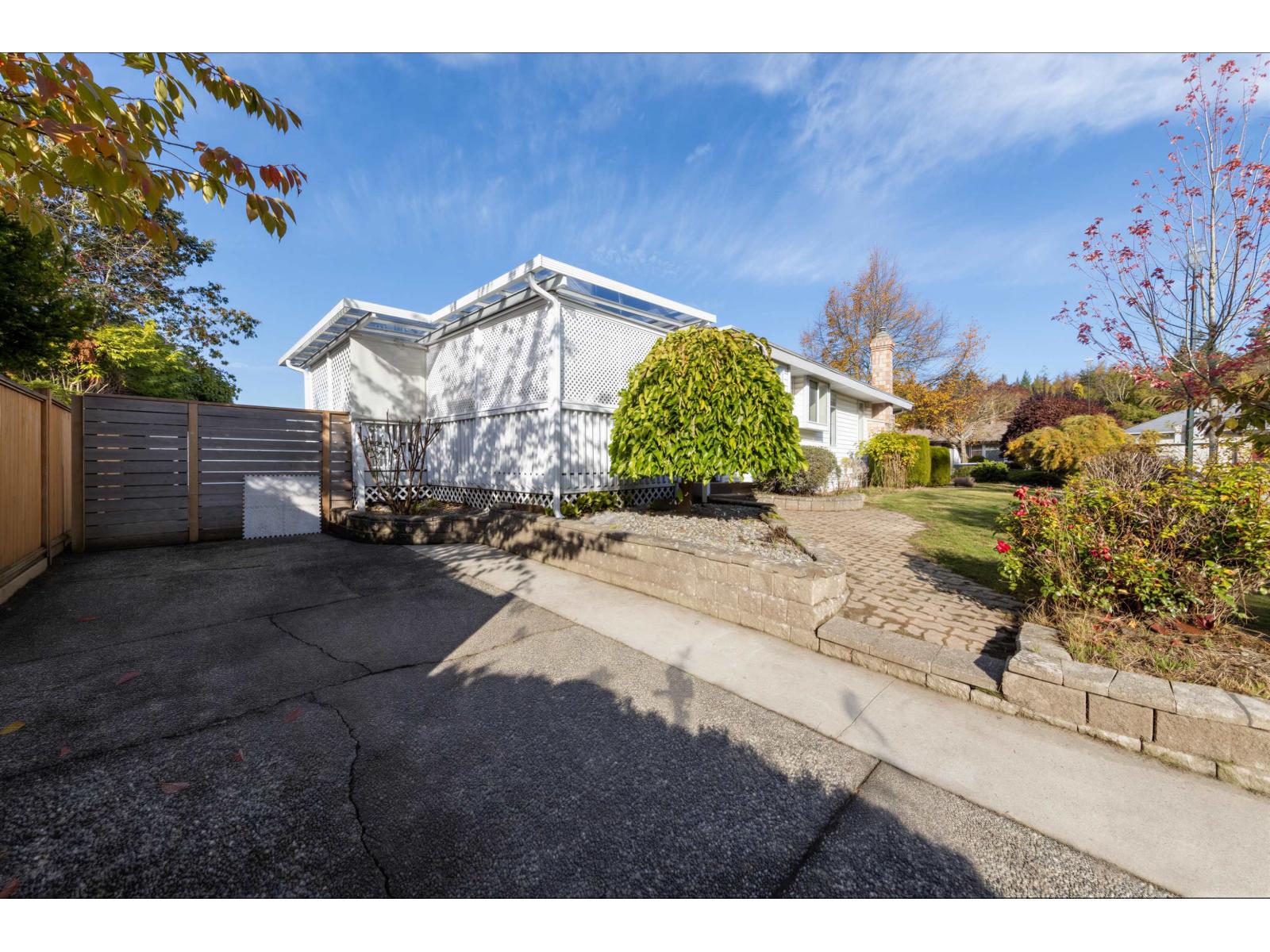 Photo of 14124 19A AVENUE 17