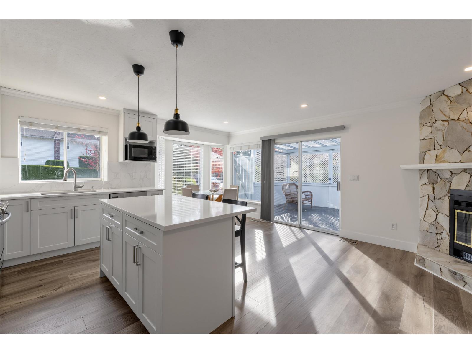 Photo of 14124 19A AVENUE 14