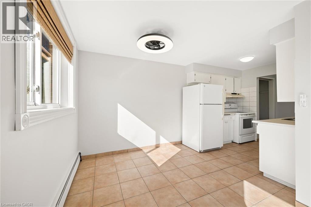 371 DALE Crescent Unit# 4, Waterloo — photo 5