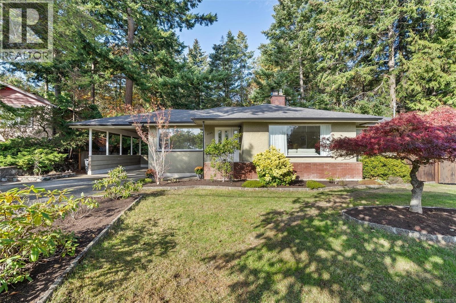 2104 Wenman Dr - 1
