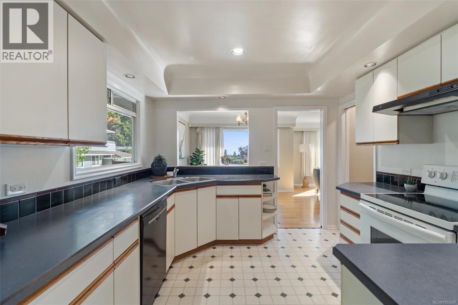2104 Wenman Dr - 13