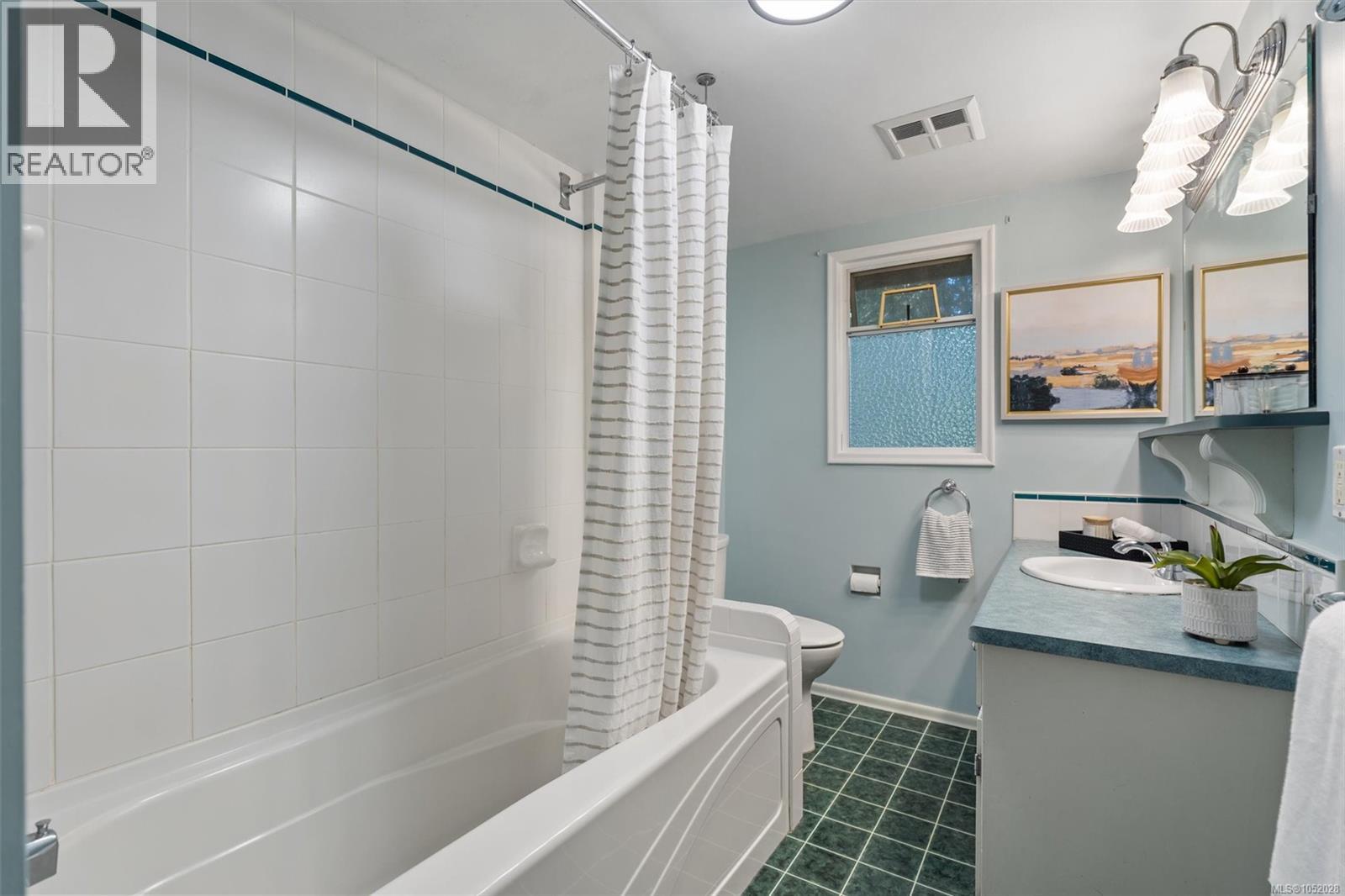 2104 Wenman Dr - 18