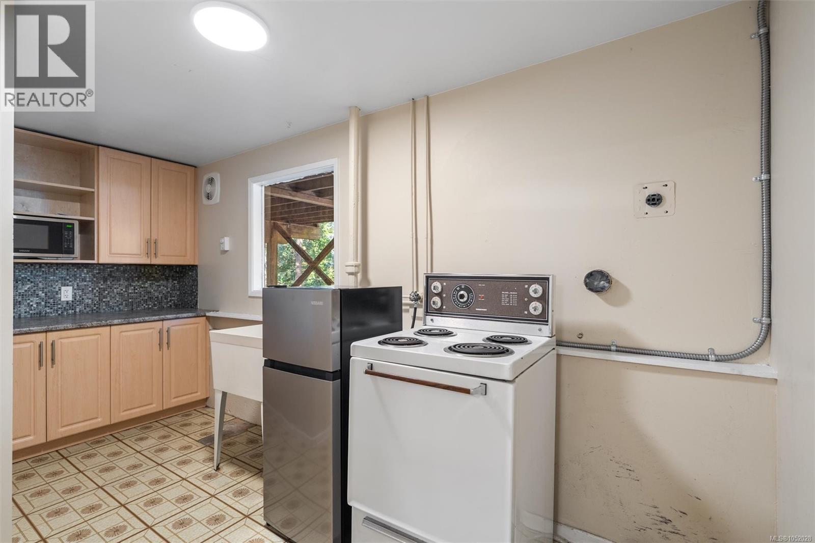 2104 Wenman Dr - 27