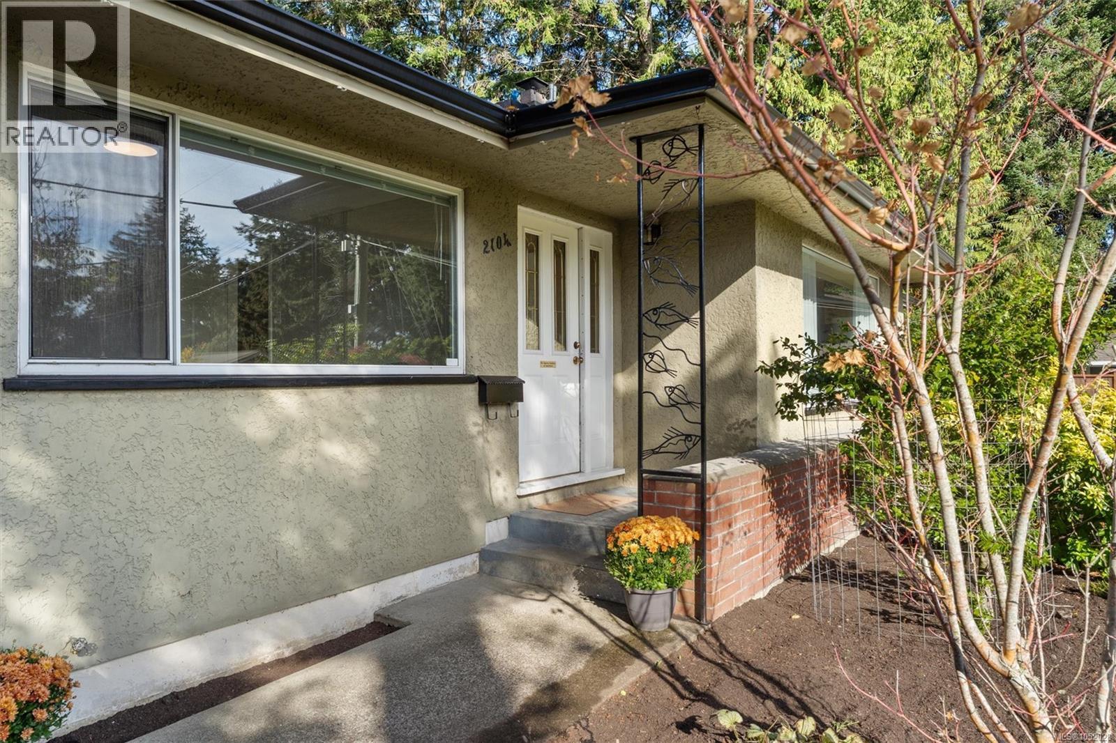 2104 Wenman Dr - 3