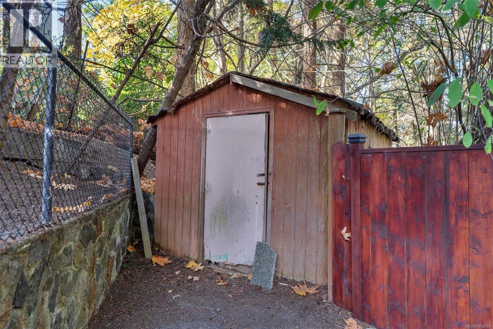 2104 Wenman Dr - 37