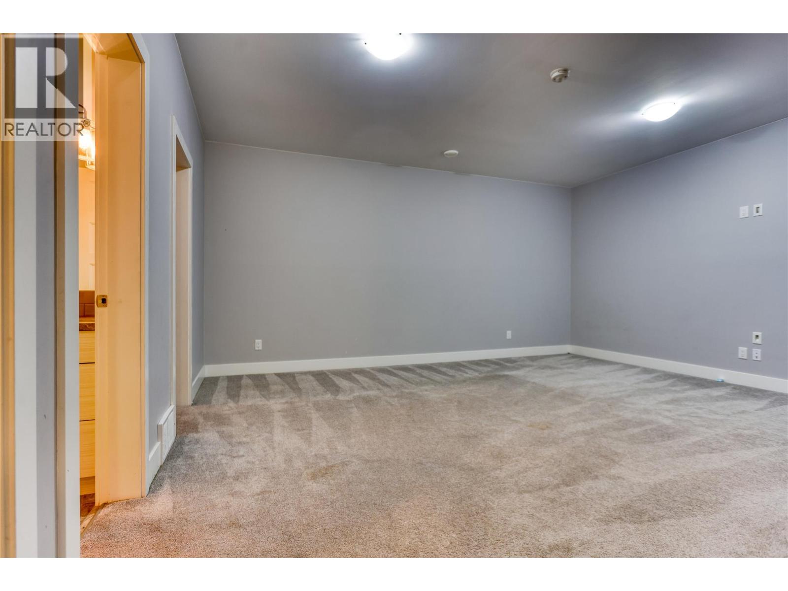 #1 313 Lakeview Street - 28