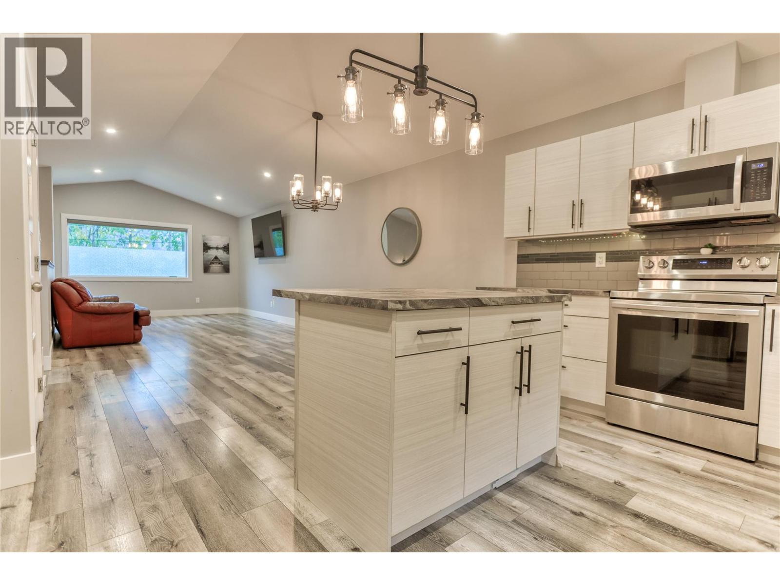#1 313 Lakeview Street - 10