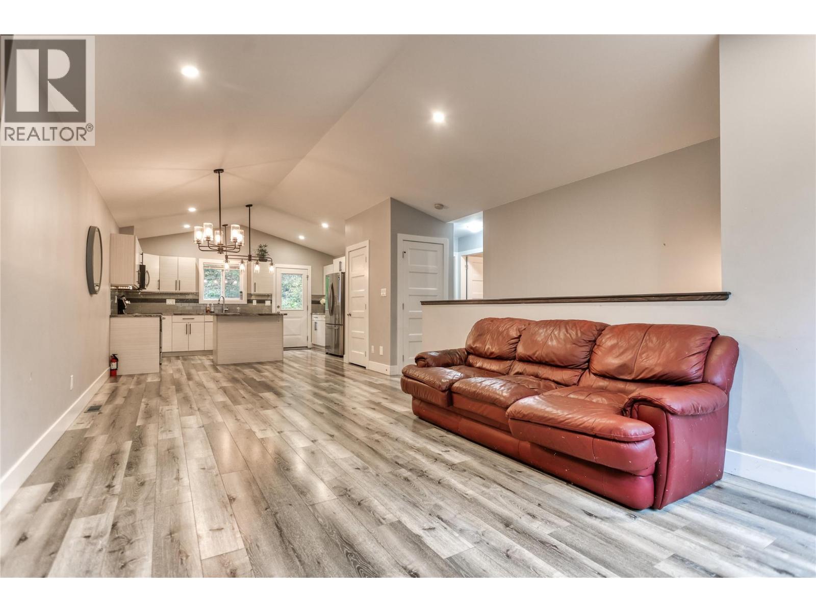 #1 313 Lakeview Street - 11