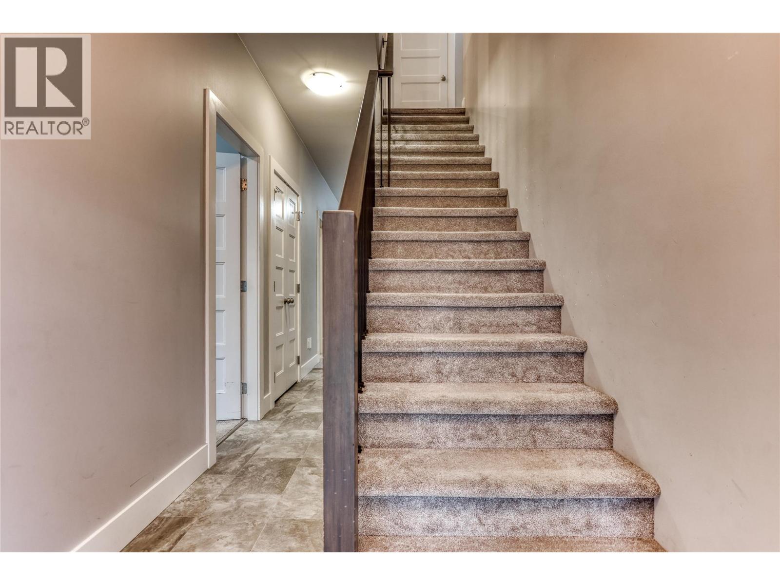 #1 313 Lakeview Street - 23
